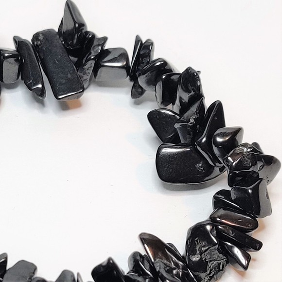 Shungite Stretch Bracelet 5-8mm chip natural stone includes felt pouch-CB03 - Picture 2 of 9